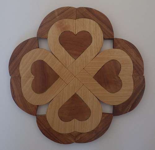Sculpture - Hearts in a circle 
